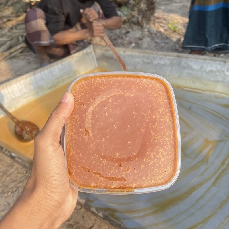 ঐতিহ্যবাহী খেজুরের গুড়